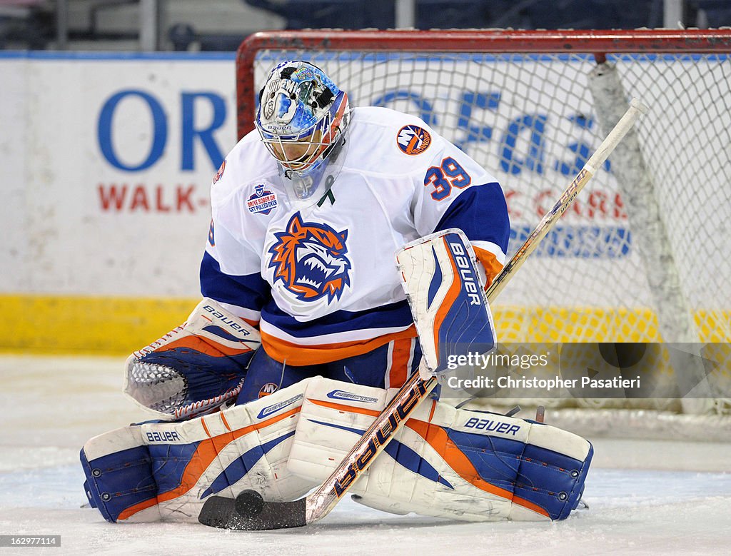 Adirondack Phantoms v Bridgeport Sound Tigers