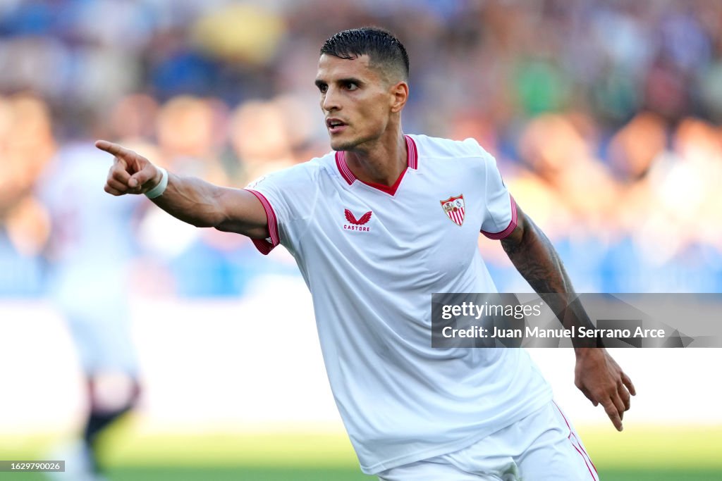 Deportivo Alaves v Sevilla FC - LaLiga EA Sports