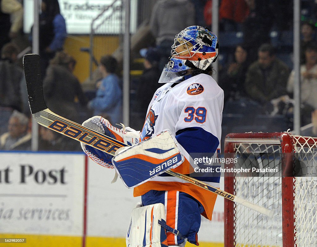 Adirondack Phantoms v Bridgeport Sound Tigers