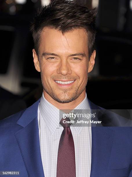 Josh Duhamel arrives at the 'Safe Haven' - Los Angeles Premiere at TCL Chinese Theatre on February 5, 2013 in Hollywood, California.