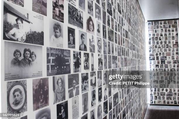 Inauguration Of The Holocaust Memorial In Paris. Inauguration du Mémorial de la Shoah dans le quartier du Marais à PARIS avec le 'Mur des noms'...