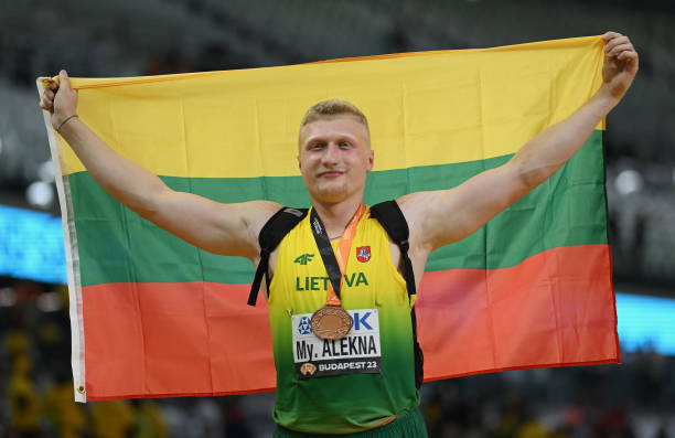 UNS: In The News: Mykolas Alekna Breaks Discus World Record