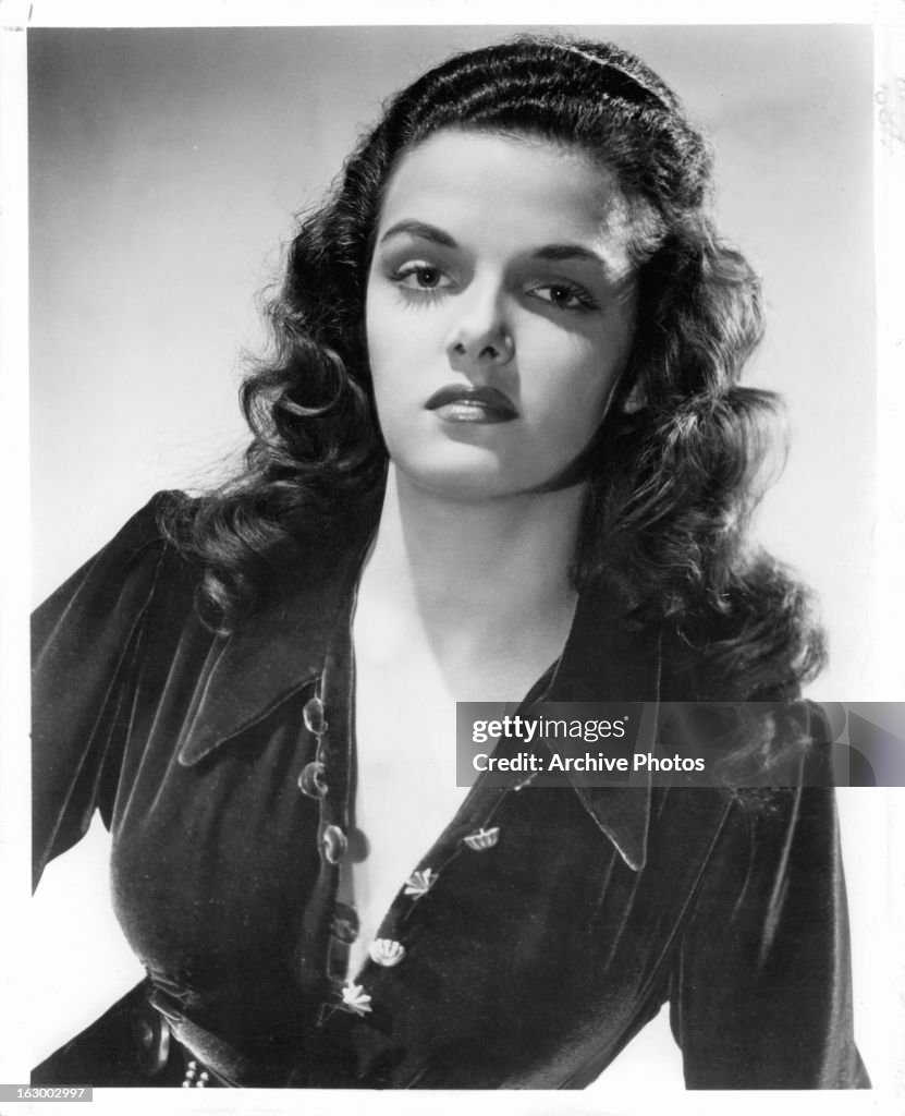 Jane Russell R Jane Russell in publicity portrait, Circa 1945. News Photo - Getty Images