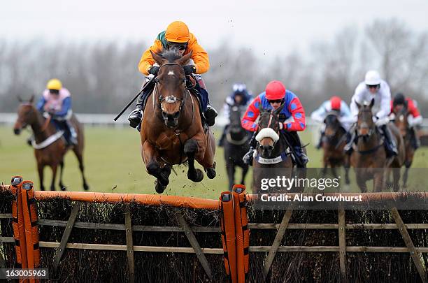 Huntingdon Races Lord Grantham Photos and Premium High Res Pictures - Getty Images