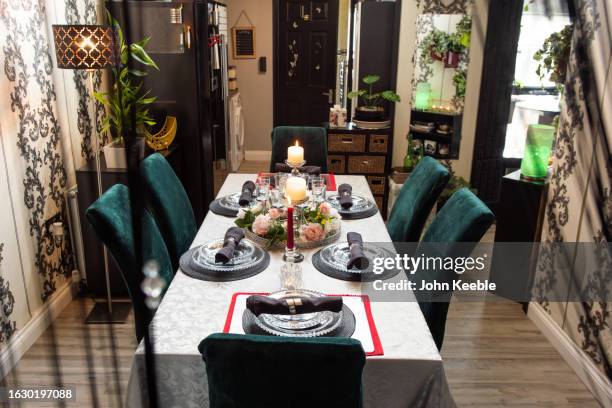 property interiors - grand dining table stock pictures, royalty-free photos & images