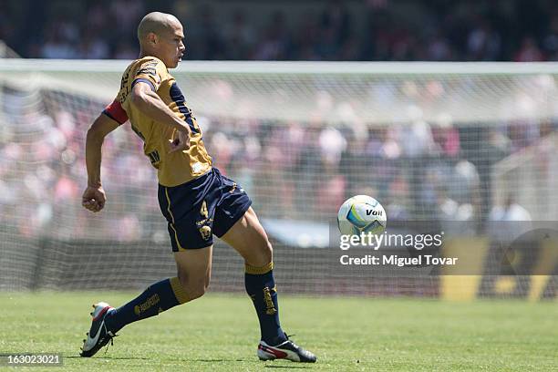 Dario Veron of Pumas in action during a match between Pumas and Chivas as part of Clausura 2013 Liga MX at Olympic Stadium on March 03, 2013 in...