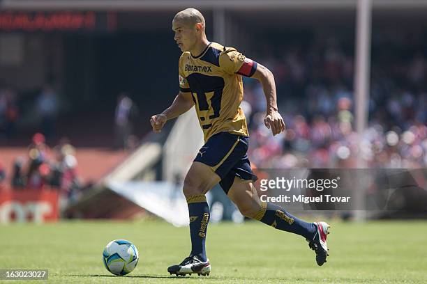 Dario Veron of Pumas in action during a match between Pumas and Chivas as part of Clausura 2013 Liga MX at Olympic Stadium on March 03, 2013 in...