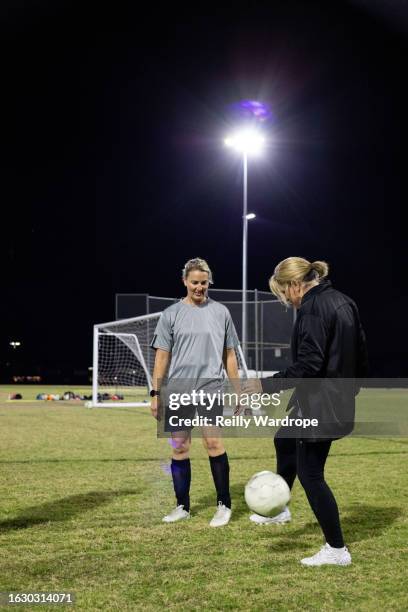 womens soccer cup fans - world cup australia stock pictures, royalty-free photos & images