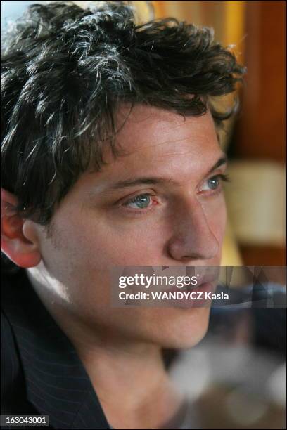 55 Chanteur Raphael Photos & High Res Pictures - Getty Images