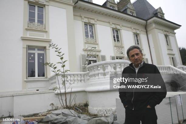 Michel Drucker On The Trail Of His Childhood. Alors qu'il publie son livre de souvenirs, Michel DRUCKER est retourné avec la romancière Irène FRAIN...