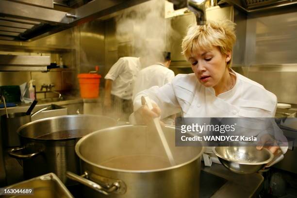 Helene Darroze, A French Chef In London. Hélène DARROZE, chef cuisinier français aux commandes depuis avril 2008 de la restauration du palace...