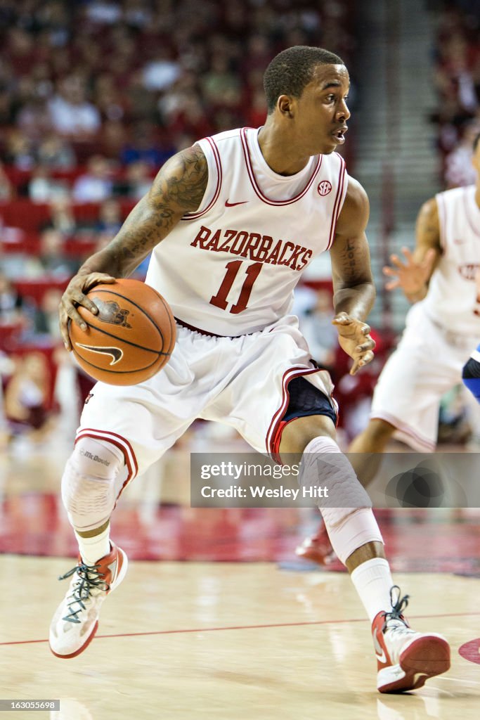 Kentucky Wildcats v Arkansas Razorbacks