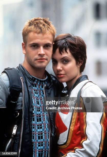 Jonny Lee Miller and Angelina Jolie in a scene from the film 'Hackers', 1995.