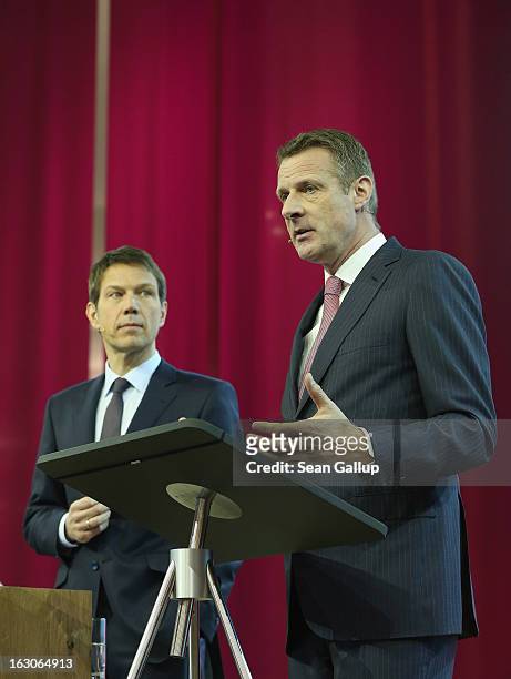 Rebe Obermann , CEO of Deutsche Telekom, and Deutsche Telekom COO Niek Jan van Damme present the company's new initiative to operate 2.5 million WLAN...