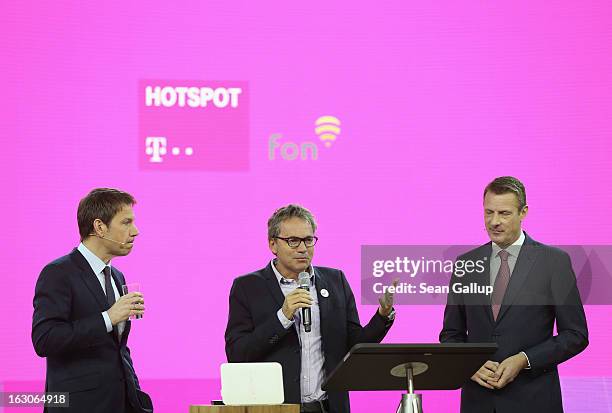 Rebe Obermann , CEO of Deutsche Telekom, Martin Varsavsky , CEO and founder of FON, and Deutsche Telekom COO Niek Jan van Damme present Deutsche...