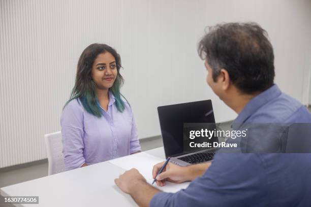 Interview Single Student 2,195 Campus Interview Stock Photos, High-Res Pictures, and Images ...