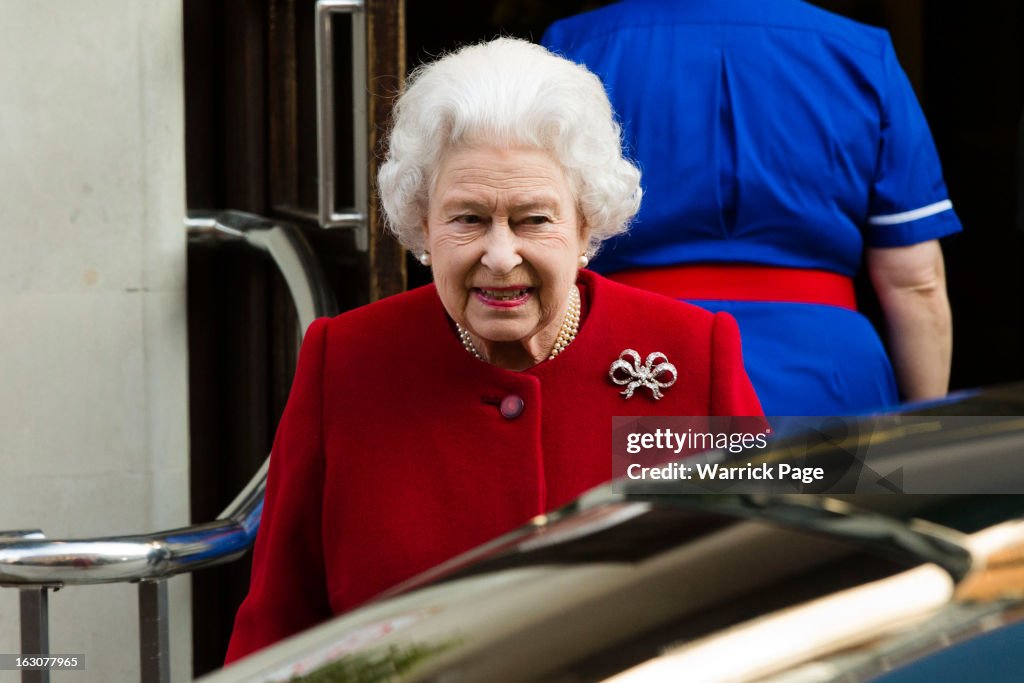 Queen Elizabeth II Admitted To Hospital With Stomach Bug