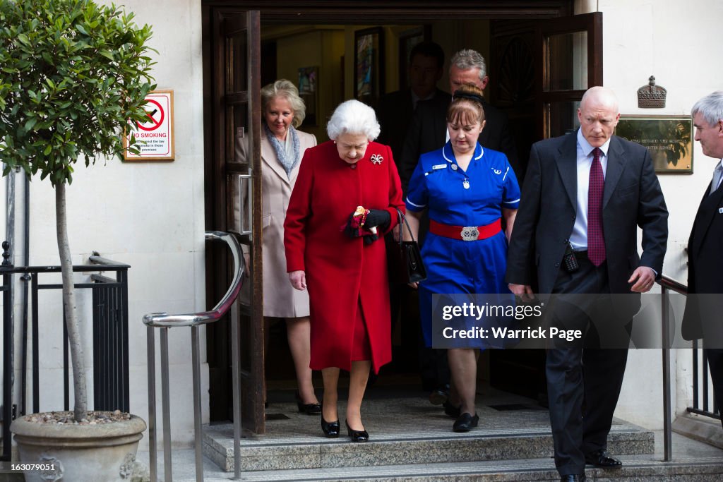 Queen Elizabeth II Admitted To Hospital With Stomach Bug