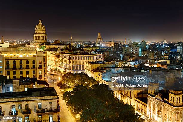 elevated view of capital building at night. - havana nights stock pictures, royalty-free photos & images