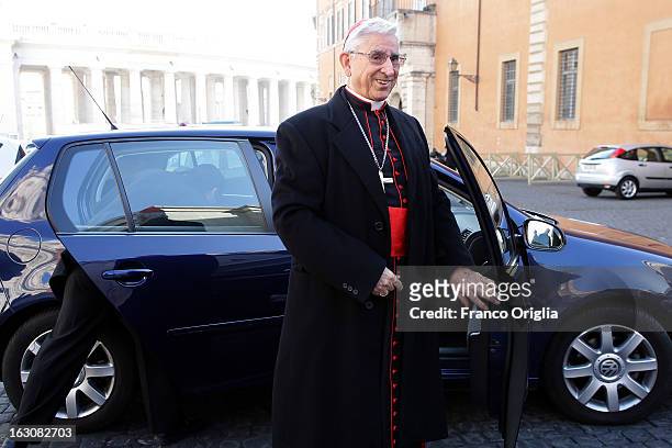 Colombian cardinal Dario Castrillon Hoyos arrives at the Paul VI hall for the opening of the Cardinals' Congregations on March 4, 2013 in Vatican...
