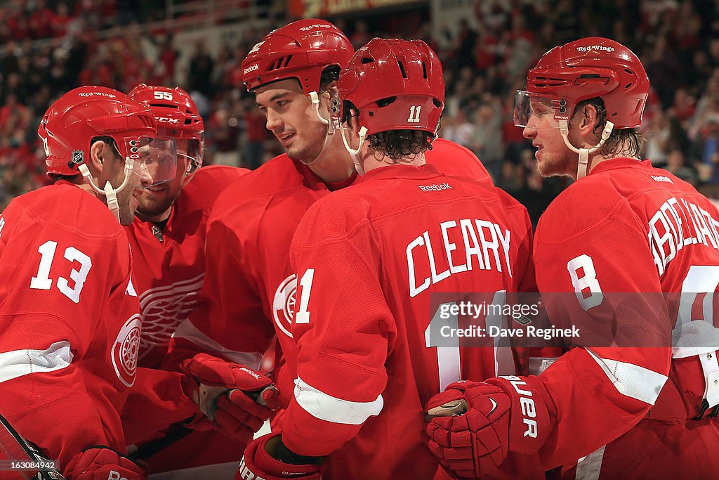 Vancouver Canucks v Detroit Red Wings