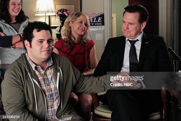 Live from the Lincoln Bedroom" Episode 107 -- Pictured: Amara Miller as Marigold Gilchrist, Josh Gad as Skip Gilchrist, Jenna Elfman as Emily...