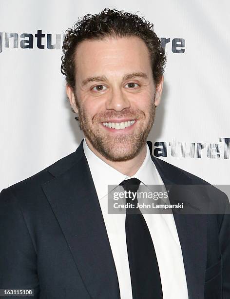 Matthew Roach Photos and Premium High Res Pictures - Getty Images