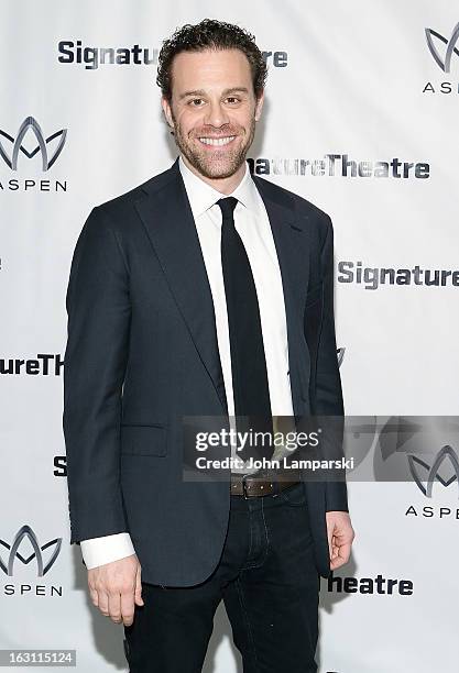 318 Matthew Roach Stock Photos, High-Res Pictures, and Images - Getty ...