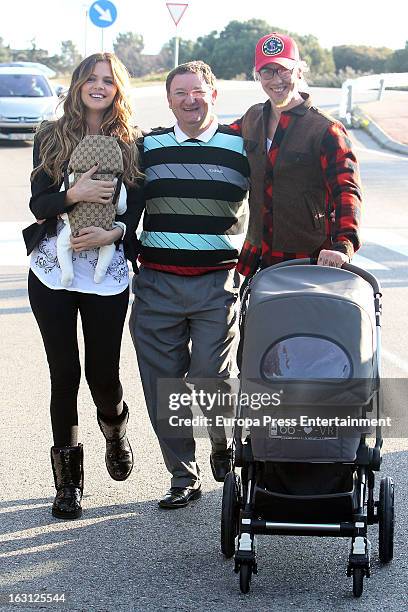 Spanish football player Jose Maria Gutierrez 'Guti' , his girlfriend Romina Belluscio and their son Enzo are seen on February 20, 2013 in Madrid,...