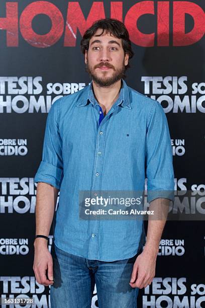 Actor Alberto Ammann attends the "Tesis Sobre Un Homicidio" photocall at Casa de America on March 5, 2013 in Madrid, Spain.