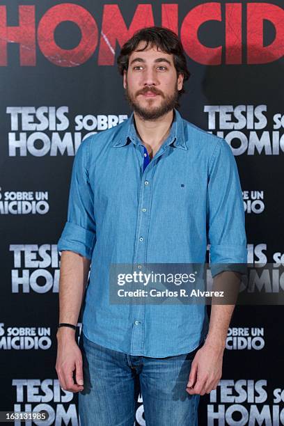 Actor Alberto Ammann attends the "Tesis Sobre Un Homicidio" photocall at Casa de America on March 5, 2013 in Madrid, Spain.