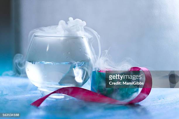 objects using dry ice - dry ice stock pictures, royalty-free photos & images