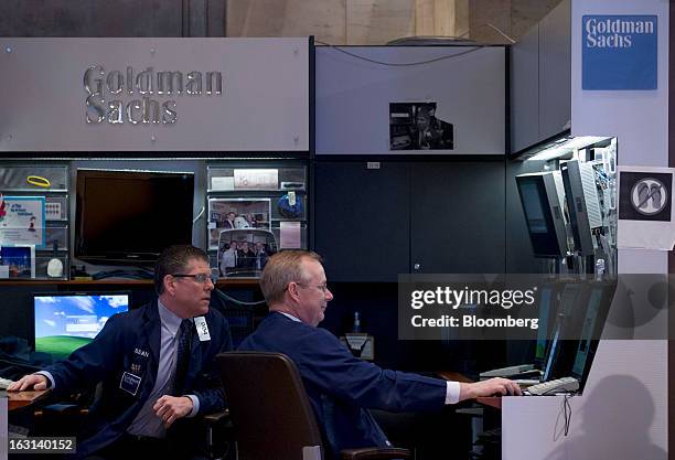 Gs Traders 130 Goldman Sachs Trading Floor Stock Photos, High-Res Pictures, and ...