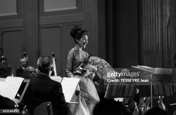 Maria Callas In Paris For A Unique Concert. En juin 1963, Maria CALLAS à PARIS pour un concert unique au théâtre des Champs-Elysées, où elle chante...