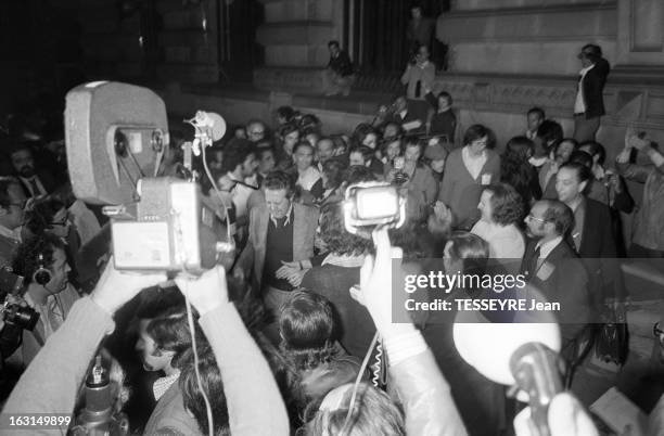 Demonstrations In Porto. Portugal, Porto, 13 octobre 1975, Des manifestants socialistes et ceux du PC, de l'Union Démocratique Populaire et du FUR se...