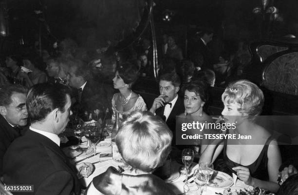 Evening At Maxim'S In 1958. Paris - 28 novembre 1958 - Lors d'une soirée organisée au restaurant MAXIM'S en présence de plusieurs célébrités, au...