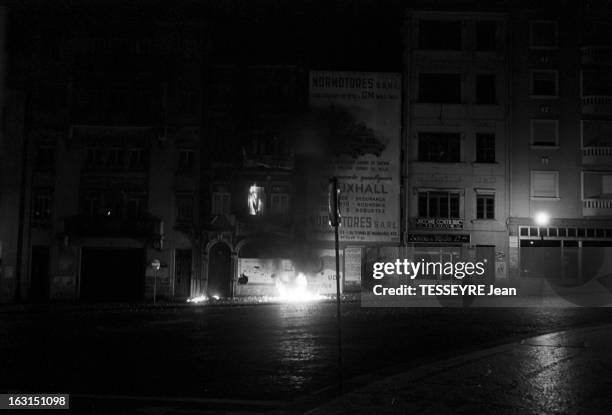 Demonstrations In Porto. Portugal, Porto, 13 octobre 1975, Des manifestants socialistes et ceux du PC, de l'Union Démocratique Populaire et du FUR se...