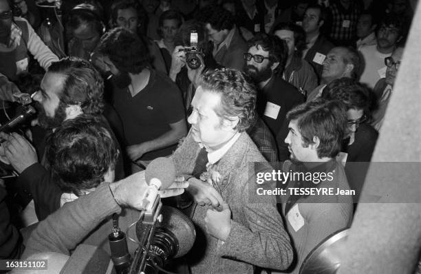 Demonstrations In Porto. Portugal, Porto, 13 octobre 1975, Des manifestants socialistes et ceux du PC, de l'Union Démocratique Populaire et du FUR se...