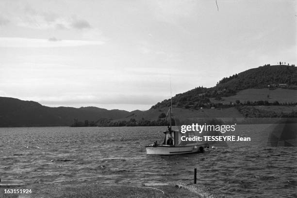 In Search Of The Loch Ness Monster. PM 1416 / Harold Edgerton , Robert Rines et Charles Wycoff.