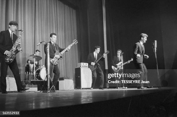 Group 'Les Chaussettes Noires'. Cretéil, Paris- 6 decembre 1962- Le groupe de rock français'Les Chaussettes noires': sur scène, le groupe en concert,...