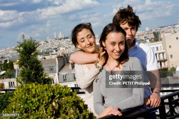 Ingrid Betancourt Free Back In France. Libération de l'otage franco-colombienne après six ans et quatre mois de captivité. Paris, dimanche 6 juillet...