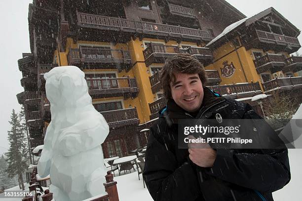 Antoine Arnault In Courchevel. Courchevel, 24 mars 2009 : Antoine ARNAULT, 31 ans, responsable de la communication de Vuitton, à reçu l'équipe de...