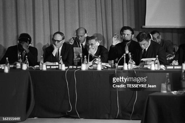 1St Session Of The Russell International Court Against War Crimes Committed In Vietnam. Stockholm- 5 Mai 1967- Lors de la 1ère session du Tribunal...