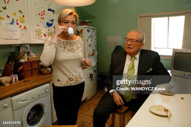 Rendezvous With Jean-Marie Le Pen And His Daughter Marine. Attitude souriante de Jean-Marie LE PEN assis auprès de sa fille Marine debout dans la...