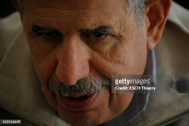 Rendezvous With Mohamed Elbaradei. Le prix Nobel de la paix 2005, Mohamed EL BARADEI dans sa maison du Caire. Portrait. Avril 2010.
