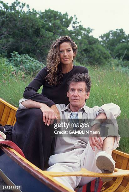 Calvin Klein And His Wife In Their House Of Long Island. En juillet 1993, Aux Etat unis, le créateur de mode, Calvin KLEIN et son épouse Kelly RECTOR...