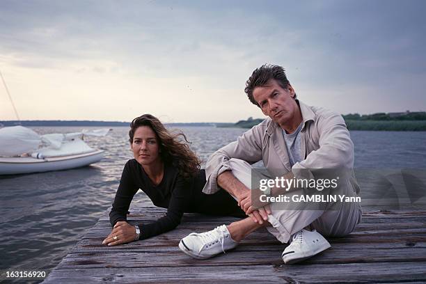 Calvin Klein And His Wife In Their House Of Long Island. En juillet 1993, Aux Etat unis, le créateur de mode, Calvin KLEIN et son épouse Kelly RECTOR...