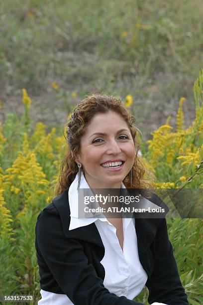 Woman First Space Tourist. Anousheh ANSARI a dépensé 20 millions de dollars pour prendre onze jours de vacances dans la Station spatiale...