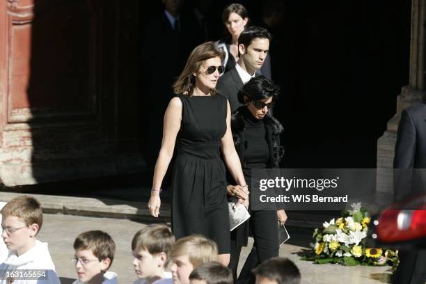 Funeral Of Jacques Martin In Lyon. Les obsèques de Jacques MARTIN en la cathédrale Saint-Jean de Lyon, jeudi 20 septembre 2007 : sortant de la...