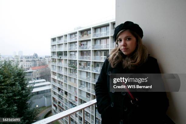 Julie Coudry At Home In Paris. Julie COUDRY, une des négociatrices de la loi sur l'autoomie des universités, présidente de la Confédération étudiante...